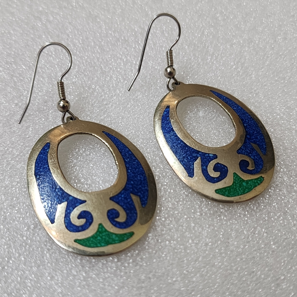 Vintage Alpaca Mexico Crushed Stone Inlay Artisan Oval Dangle Earrings